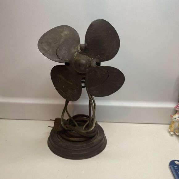 Antique Heinze Electric Co 115V Desk Fan Rubber Blade Sold As It    9” Tall - Picture 1 of 14